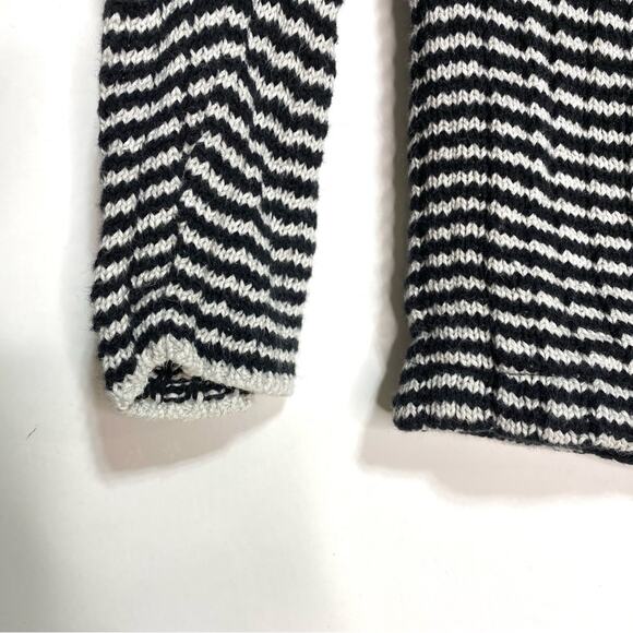 Cabi Fergie Fervor Sweater Split Pullover Turtleneck Stripe Black, White XS - Picture 6 of 9